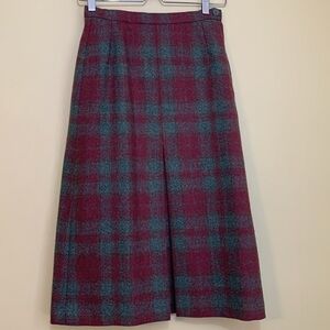 Morplan | 100% Wool Green Red Tartan Plaid Side Zip Vintage Skirt 12.5” W 30” L